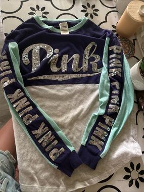 PINK Victoria's Secret Navy, Mint & white Sequin Logo Colorblock Long Sleeve Tee